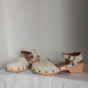 Art Class Cream Leather Ankle-Strap Clog Sandals Girl Sz 13